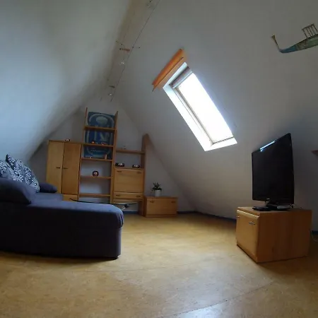 Regina Apartment *